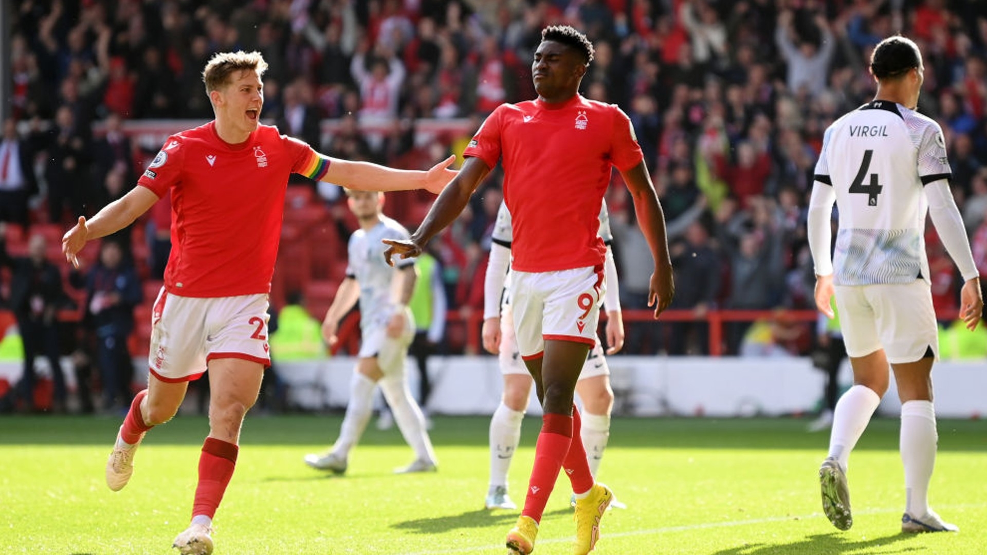 贴地而行 贴地而行